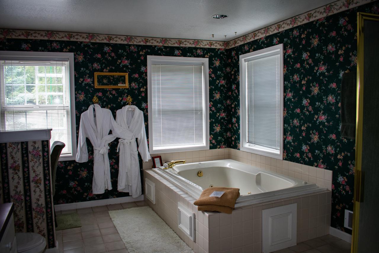 Rooster Hill Guest House Port Angeles Ngoại thất bức ảnh